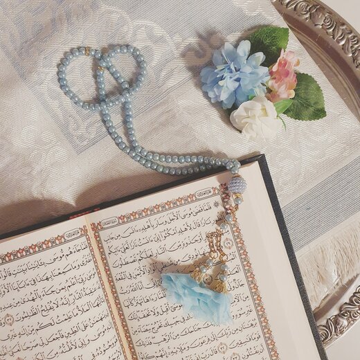Zylinder Geschenkbox mit Gebetsteppich und Gebetskette Blau