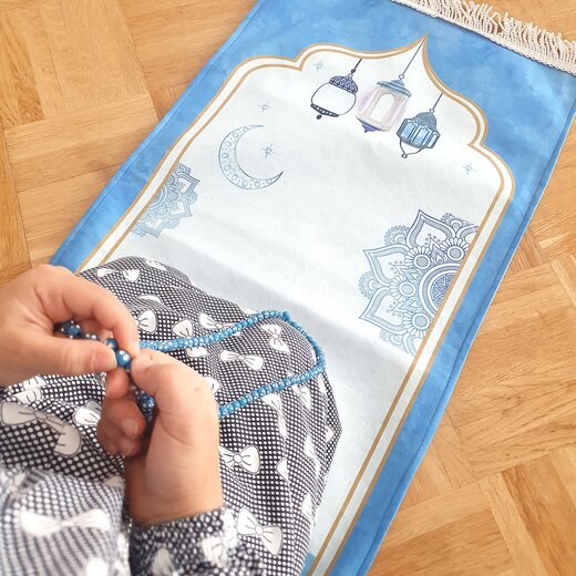 Liebevoller und hochwertiger Kindergebtsteppich mit schnem Moscheemotiv 95 x 43 cm Blau